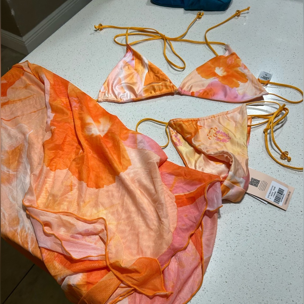 Tiger Mist bikini 3 piece set sarong BNWT small medium - Picture 1 of 13